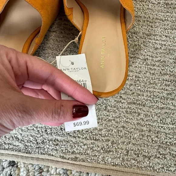 Ann Taylor Factor Size 8 - Picture 9 of 15